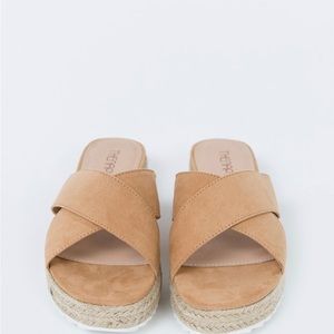 Super cute and comfy sandals
